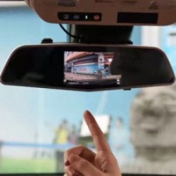 آینه عقب هوشمند خودرو