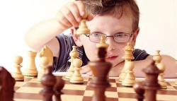 شطرنج پیشرفته لیزری